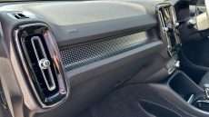 Volvo Xc40 2.0 B4P R DESIGN Pro 5dr Auto Petrol Estate